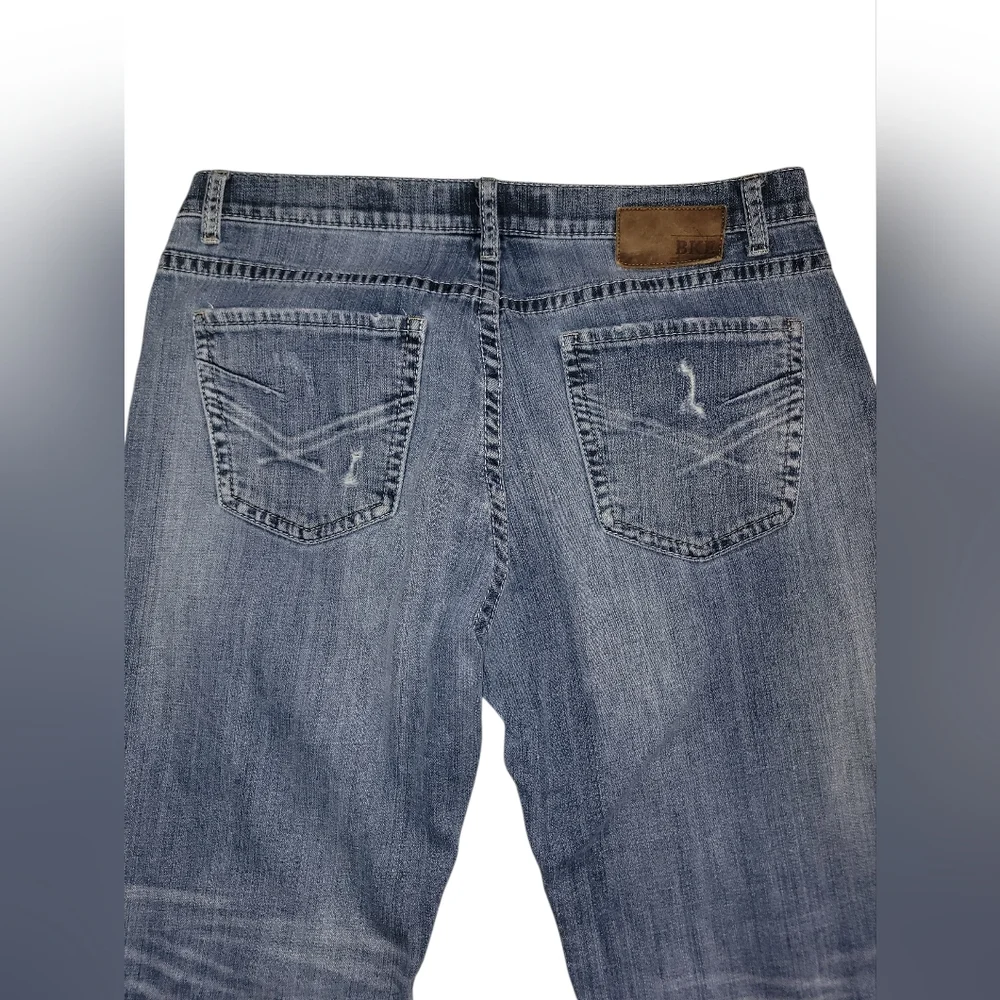 BKE Tyler 36R 36X30 MENS Straight Leg Whiskered Distressed Blue Jeans Fading - Picture 4 of 8